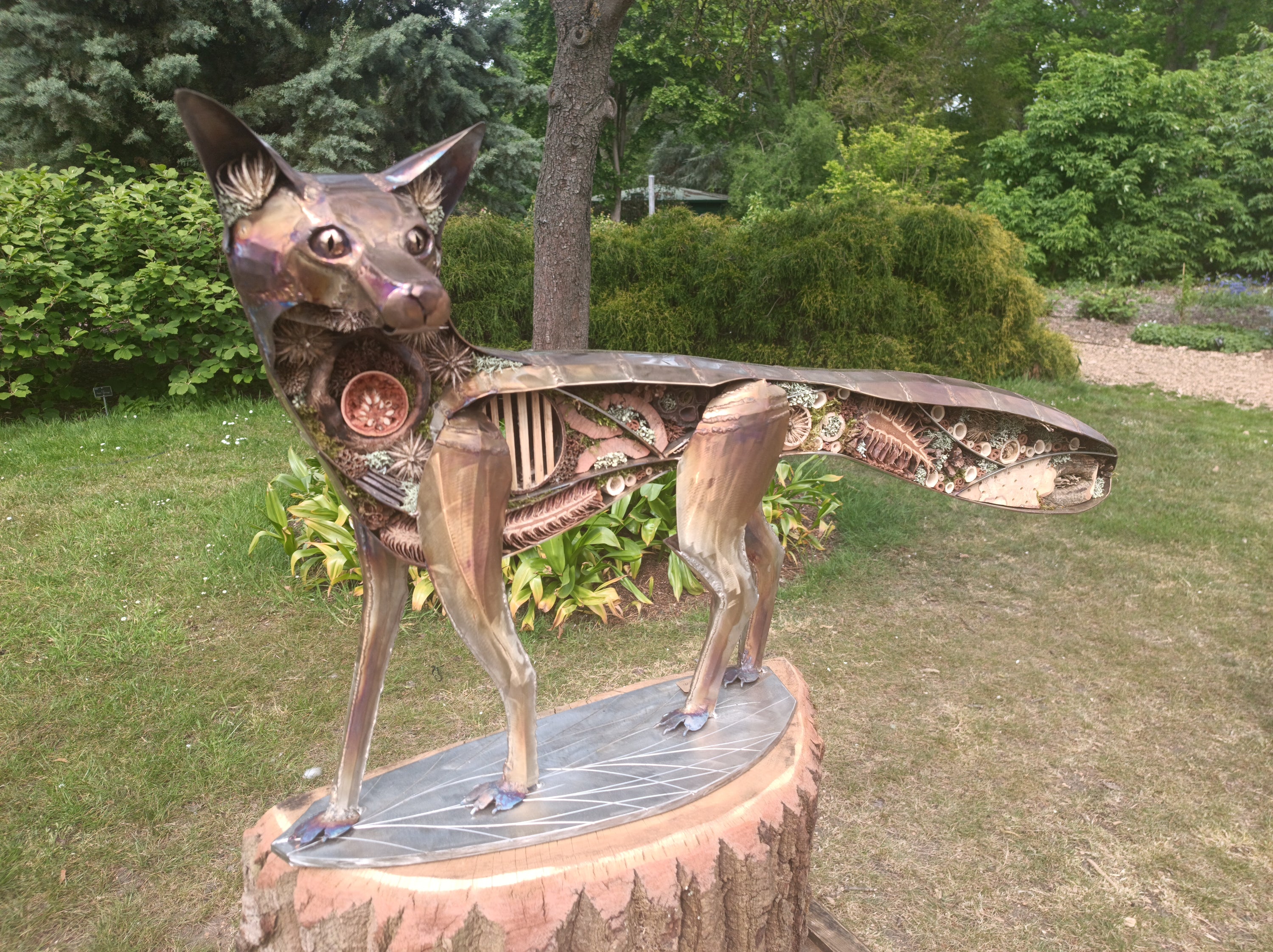Fox sculpture