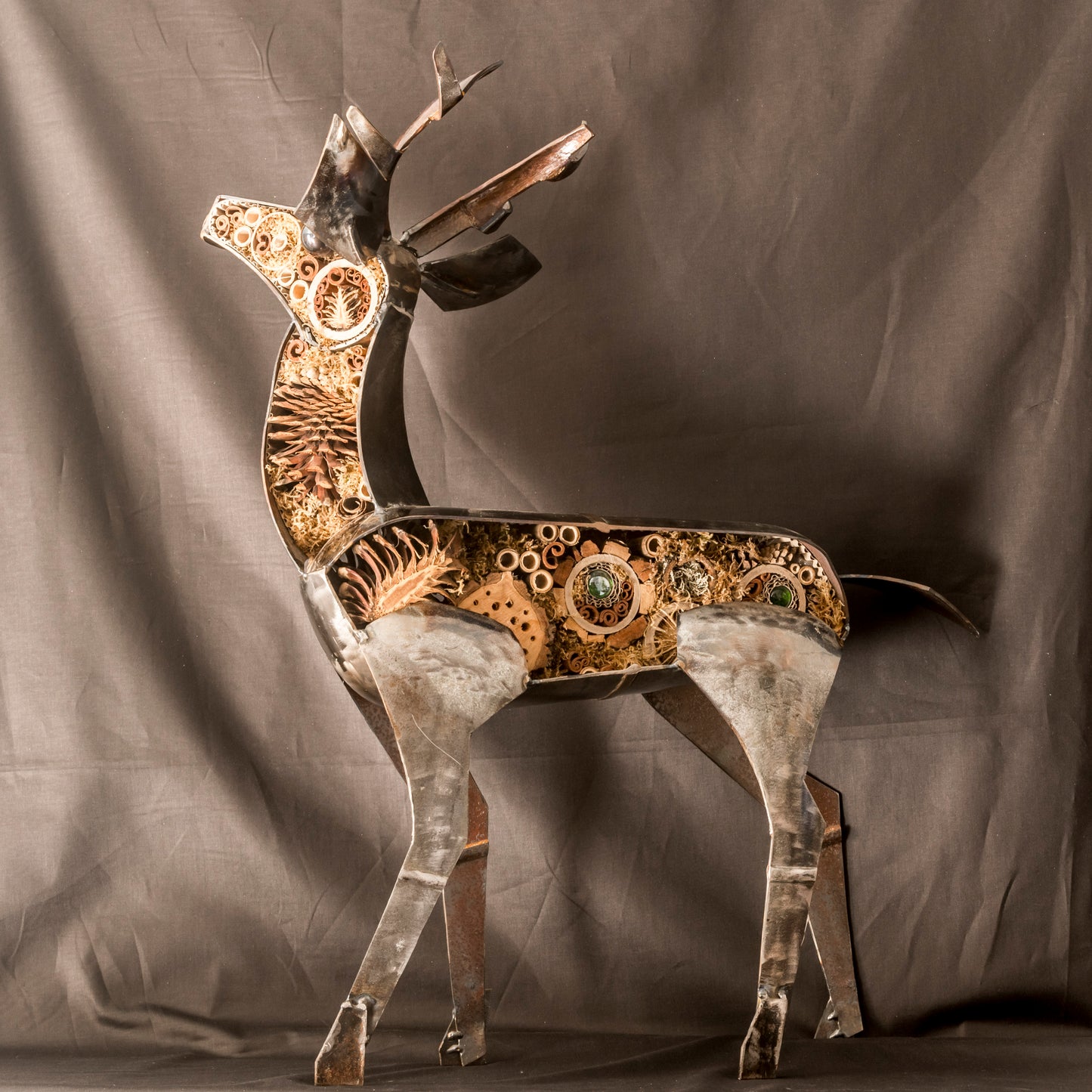 Small Deer - Land