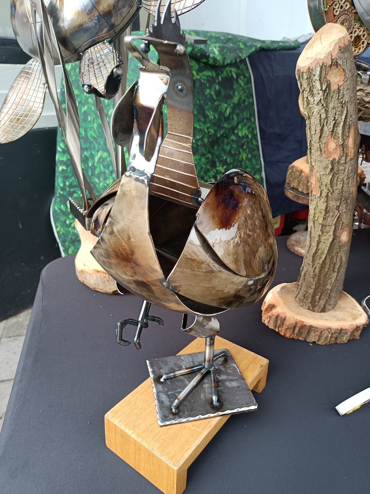 Paula the Chicken - Air