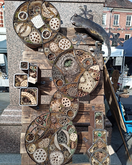 Large custom wall mount - Abstract