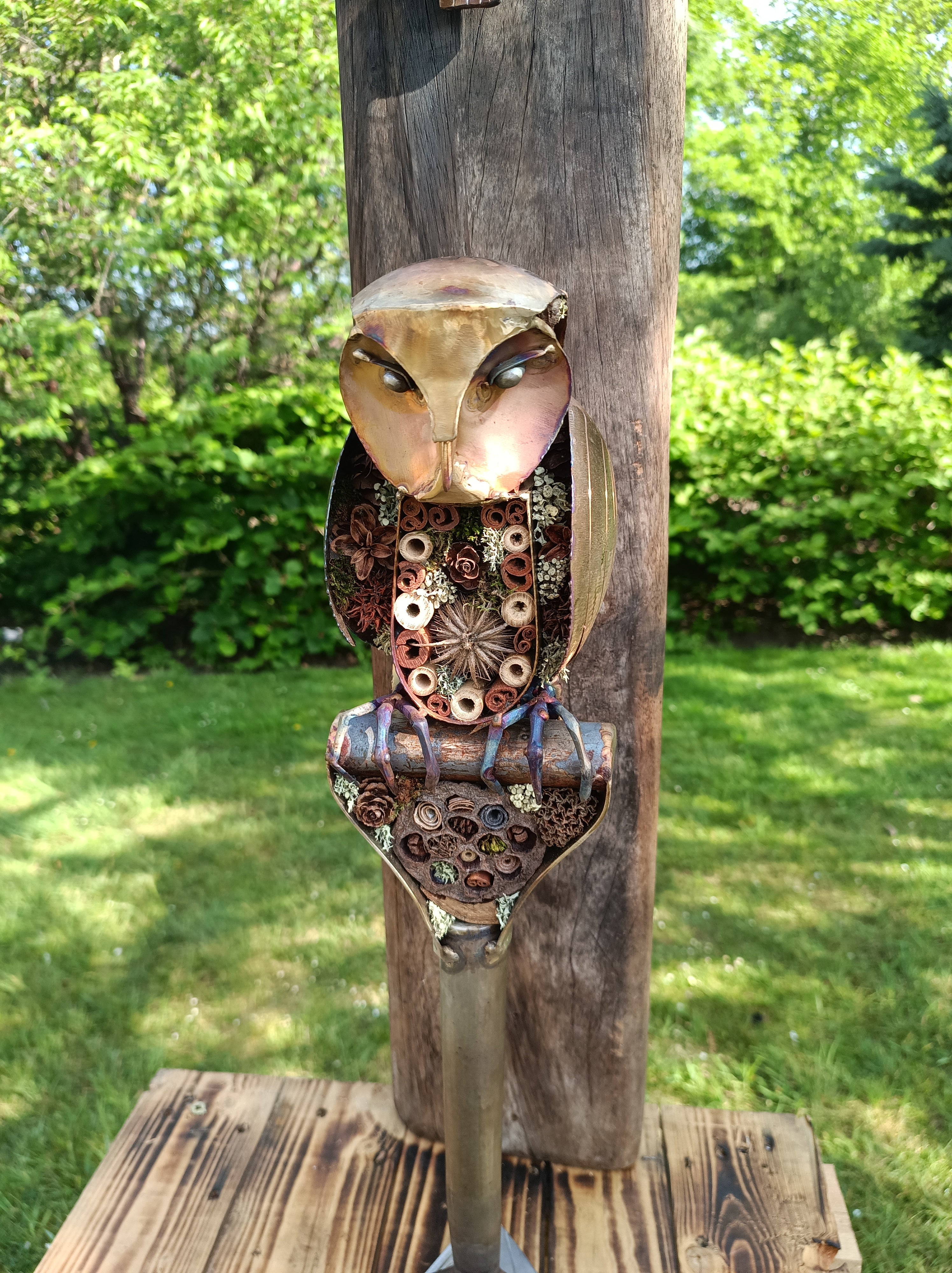 owl sculpture