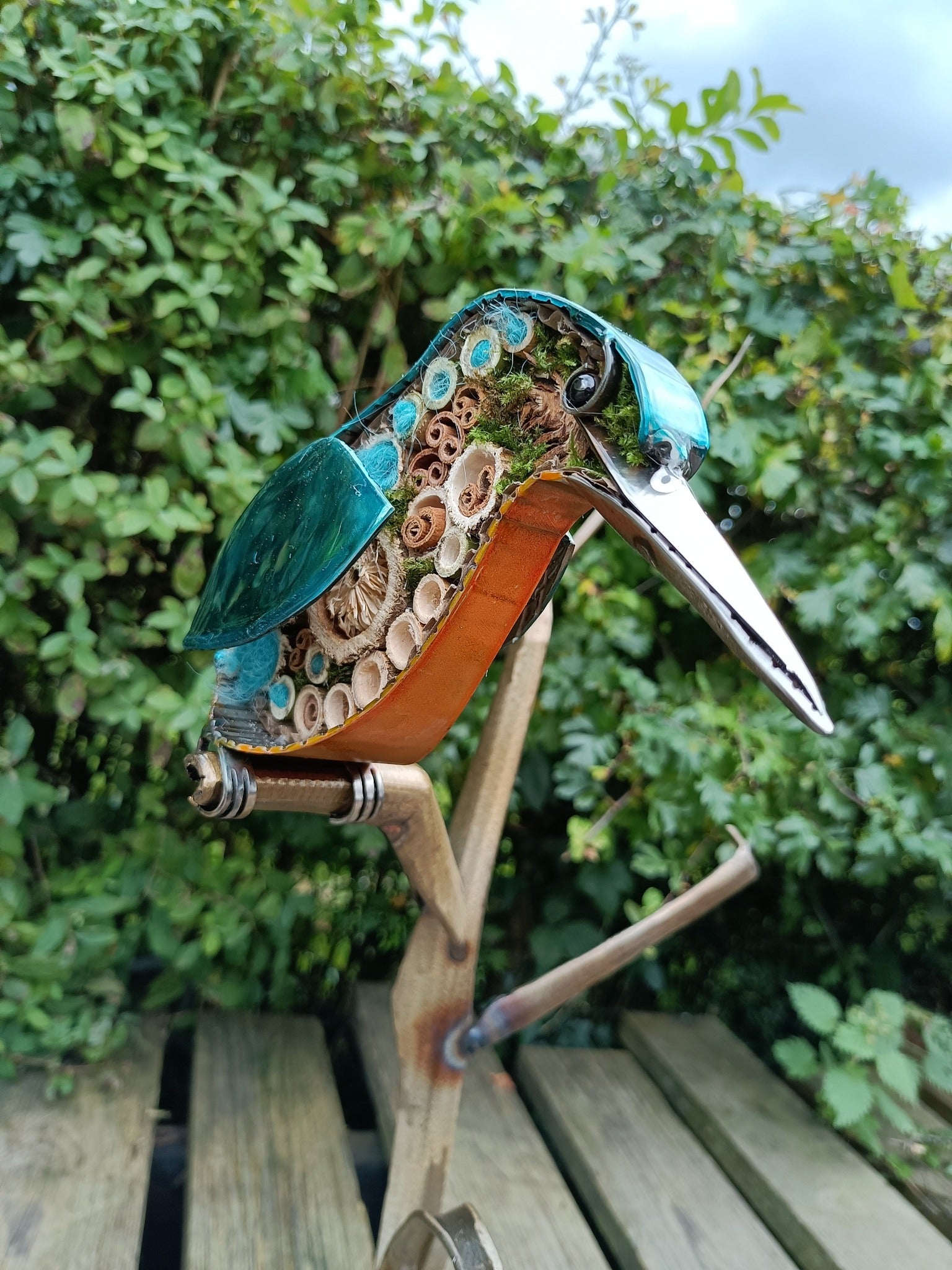 Exquisite Haley the Kingfisher sculpture made from 100% stainless steel. Finished in vibrant blue.