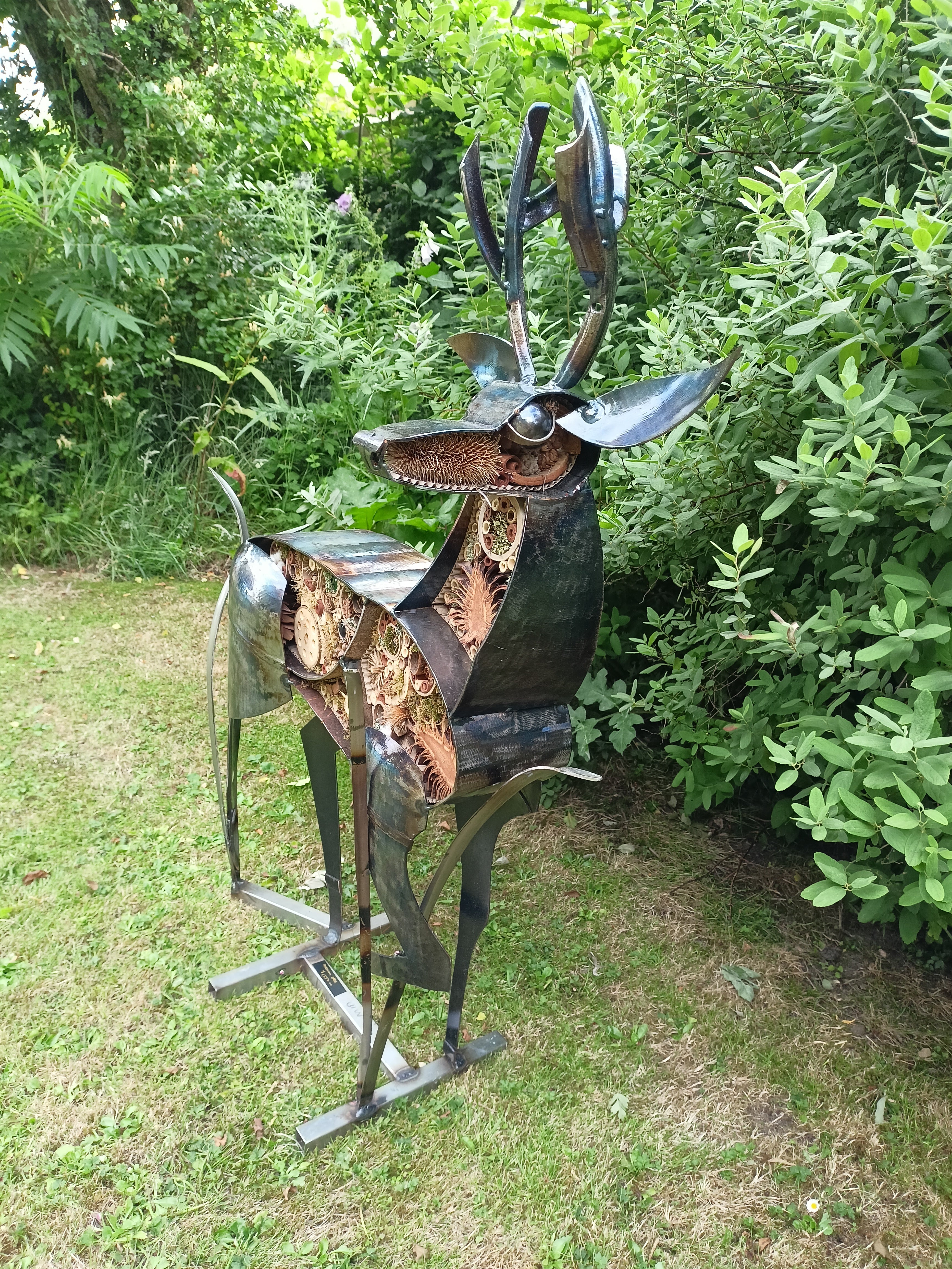 Large metal best sale deer